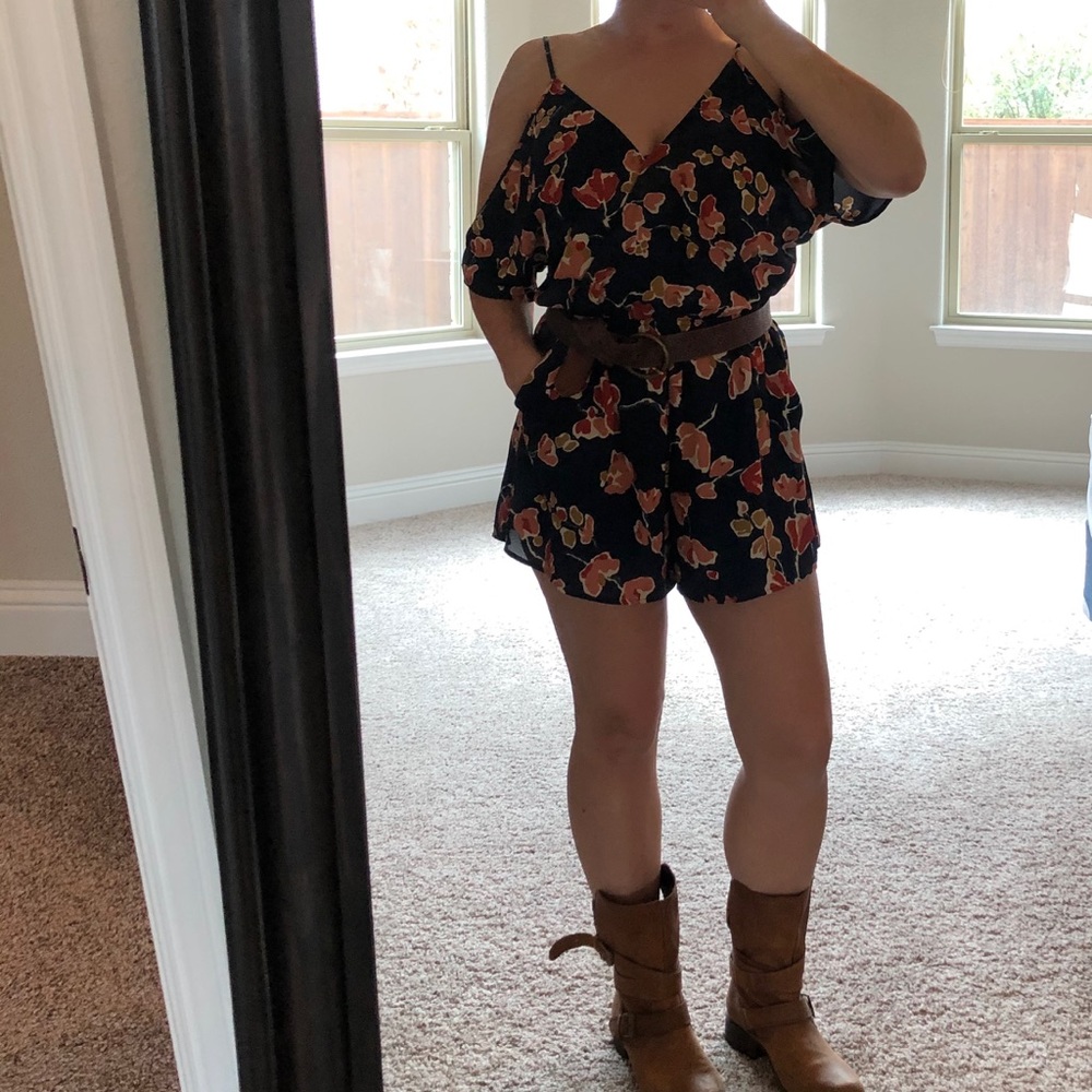 Astr the label romper - navy floral